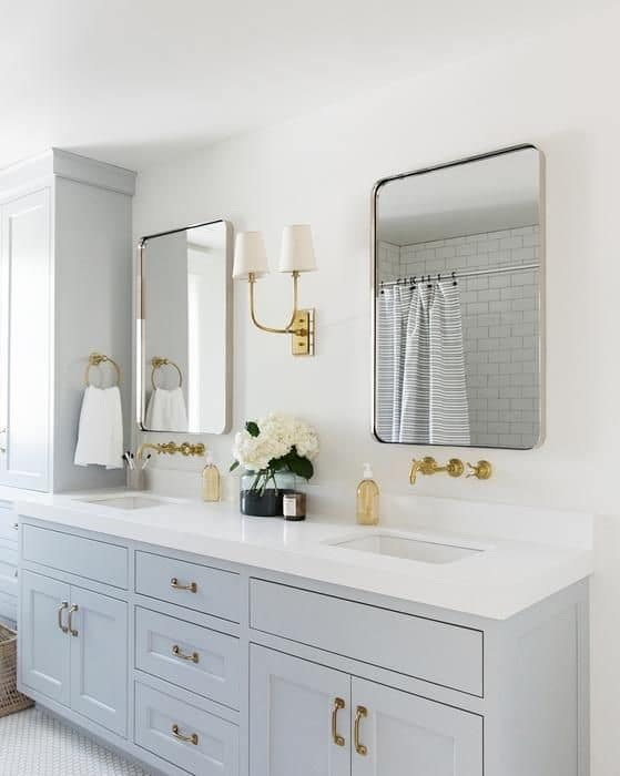 Top Tips to Make Your Small Bathroom Look (and Feel) Larger